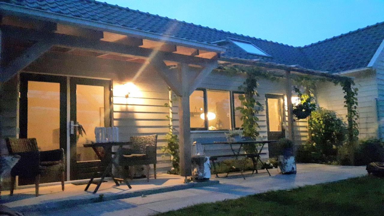 Villa Woubrugge Logies Exterior foto